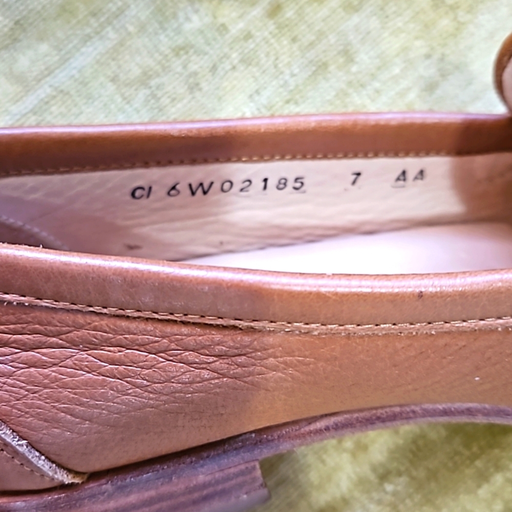 Stuart Weitzman Tan Brown Loafers 7AA - Picture 6 of 7